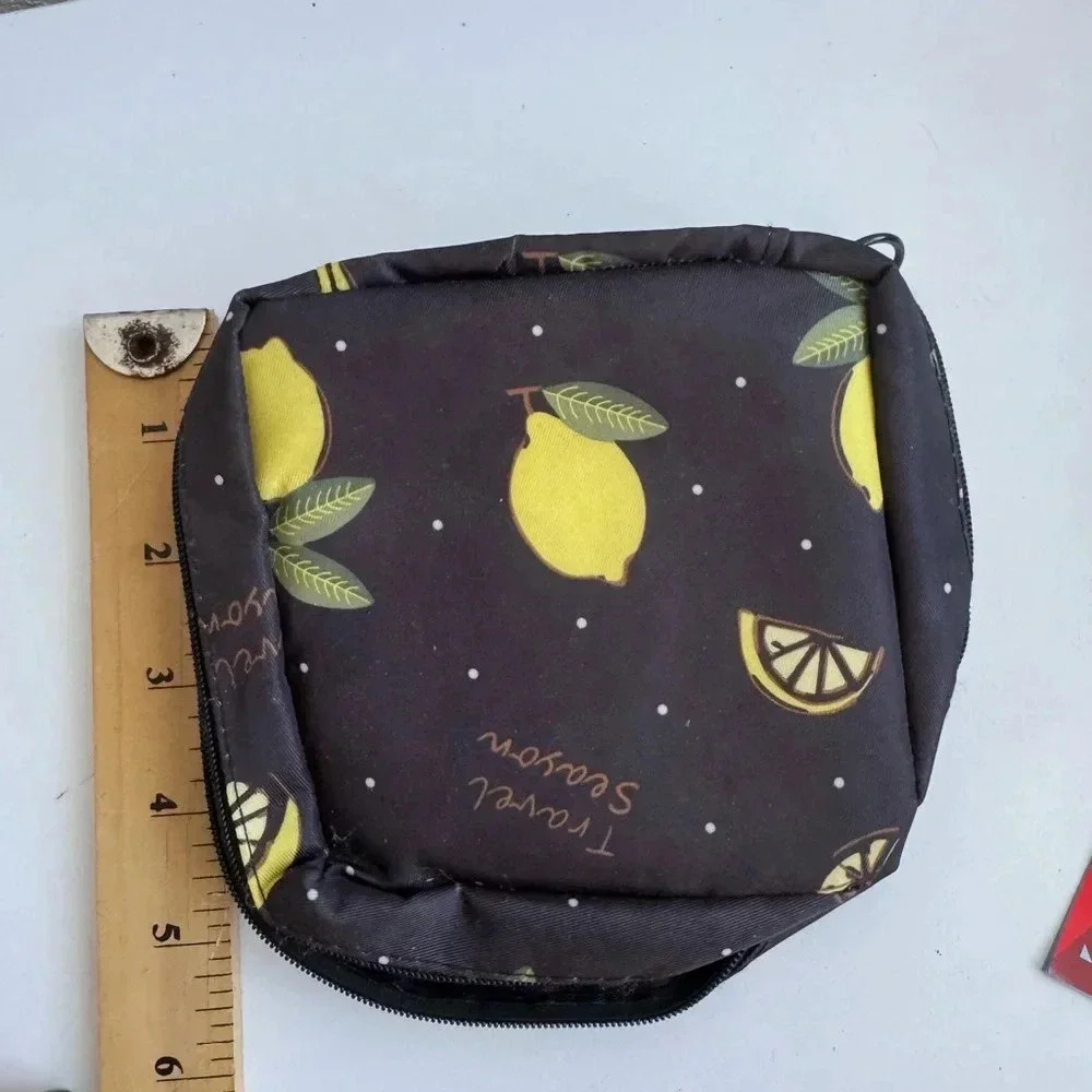 Travel Season Lemon Print Small Zipper Pouch – Black/Yellow